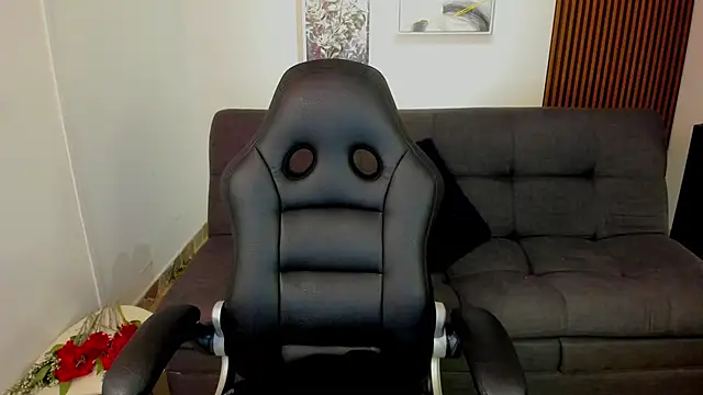 crimson tati  online show from 09/10/25, 04:23