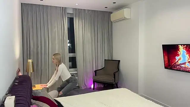 little fox alisa online show from 03/19/25, 09:05