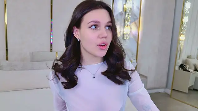 RihannaRose online show from 02/04/26, 05:08