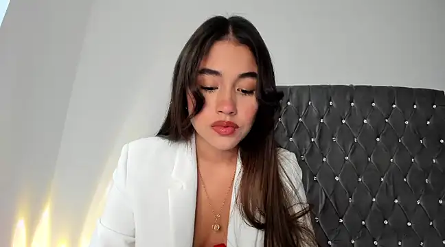 Snapshot of AriaMontgomery chatting on 01/22/25, 01:20 AriaMontgomery online show from 01/22/25, 01:20