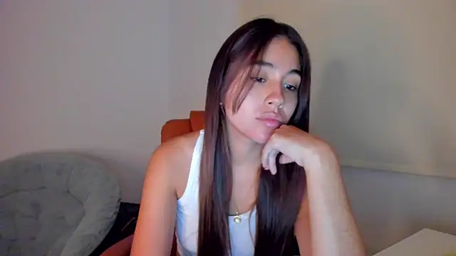 Snapshot of AriaMontgomery chatting on 02/03/25, 10:14 AriaMontgomery online show from 02/03/25, 10:14