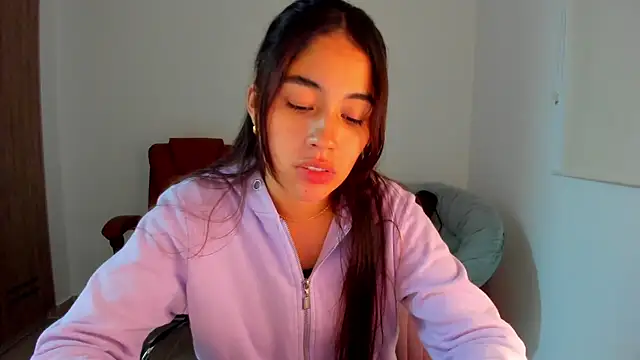 Snapshot of AriaMontgomery chatting on 03/10/25, 03:12 AriaMontgomery online show from 03/10/25, 03:12