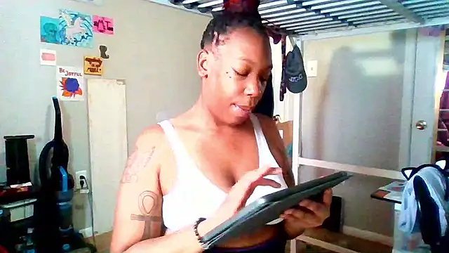 MsSapPhire500 online show from 04/12/26, 06:13