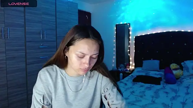 holy juli online show from 09/11/25, 02:55