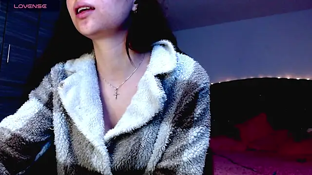 holy juli online show from 12/22/25, 04:20