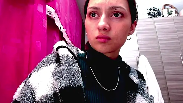 holy juli online show from 02/02/26, 05:17