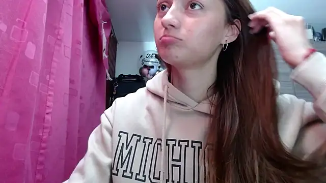 holy juli online show from 03/03/26, 03:34