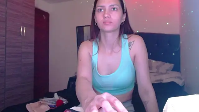 Snapshot of holy_juli chatting on 06/30/26, 03:40 holy juli online show from 06/30/26, 03:40