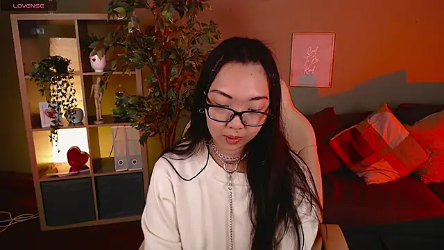 Snapshot of Marine_Vact chatting on 01/13/25, 05:23 Marine Vact online show from 01/13/25, 05:23