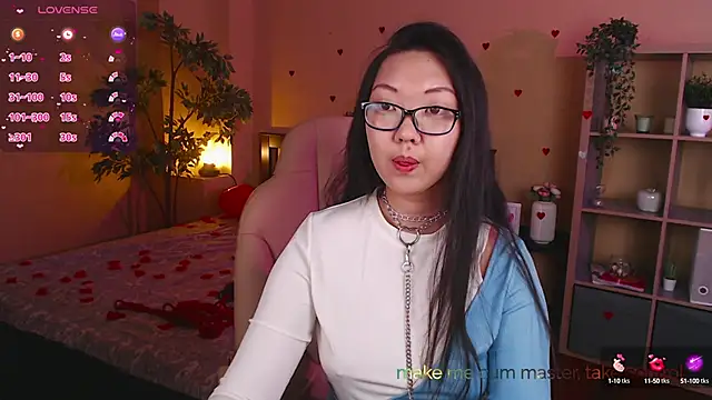 Snapshot of Marine_Vact chatting on 02/12/25, 05:26 Marine Vact online show from 02/12/25, 05:26