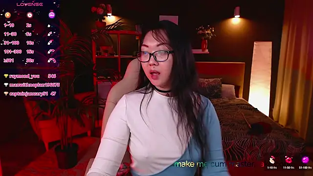 Snapshot of Marine_Vact chatting on 03/12/25, 11:33 Marine Vact online show from 03/12/25, 11:33