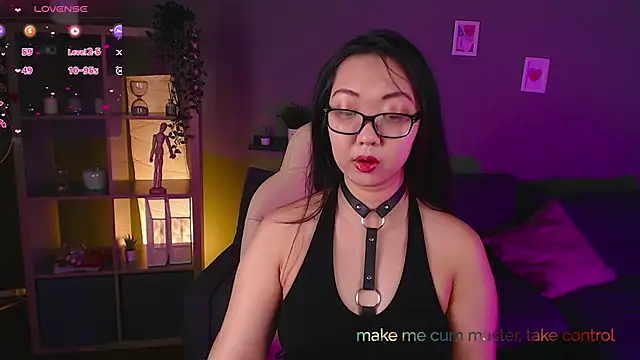 Snapshot of Marine_Vact chatting on 03/14/25, 05:24 Marine Vact online show from 03/14/25, 05:24