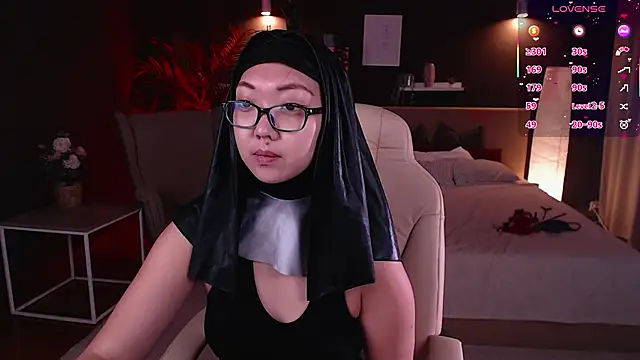 Snapshot of Marine_Vact chatting on 10/01/25, 02:01 Marine Vact online show from 10/01/25, 02:01