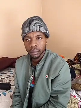 Snapshot of Ras_and_Stewf chatting on 10/21/25, 08:04 Ras and Stewf online show from 10/21/25, 08:04