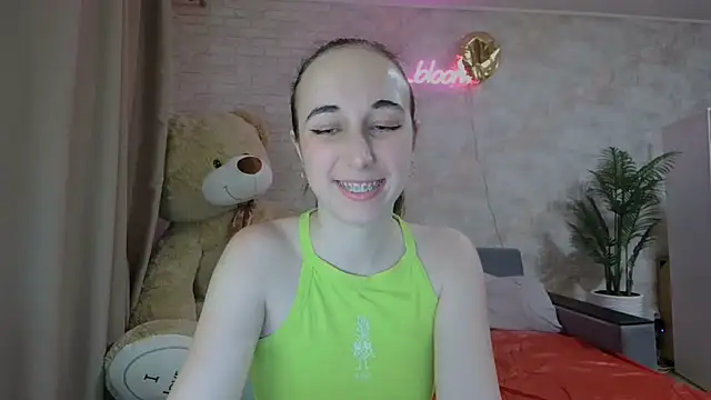 Anika bloom online show from 03/09/25, 11:56