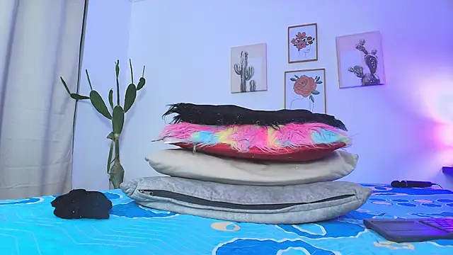 miwa cute online show from 02/13/25, 02:01