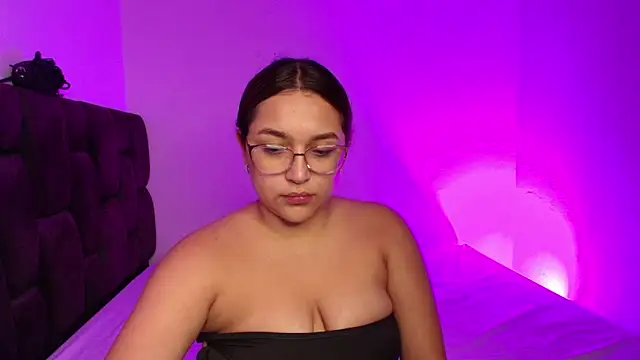 EmilySavvato online show from 03/16/25, 10:20