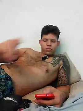 Snapshot of King_russo chatting on 01/20/25, 05:06 King russo online show from 01/20/25, 05:06