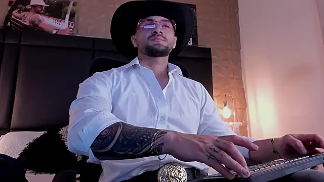 JeanColleman online show from 11/01/25, 04:14