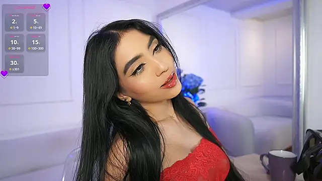 Snapshot of elasummer chatting on 01/31/25, 02:39 elasummer online show from 01/31/25, 02:39
