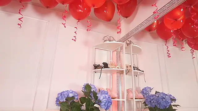 elasummer online show from 02/14/26, 12:57