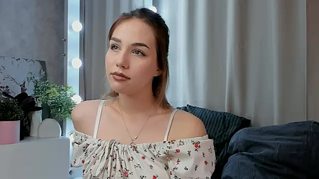 Tate Angel online show from 09/17/25, 06:20