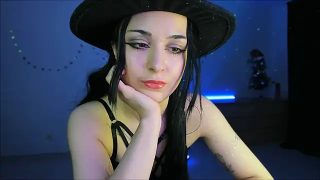 Snapshot of mollyposhh chatting on 01/12/25, 02:24 mollyposhh online show from 01/12/25, 02:24