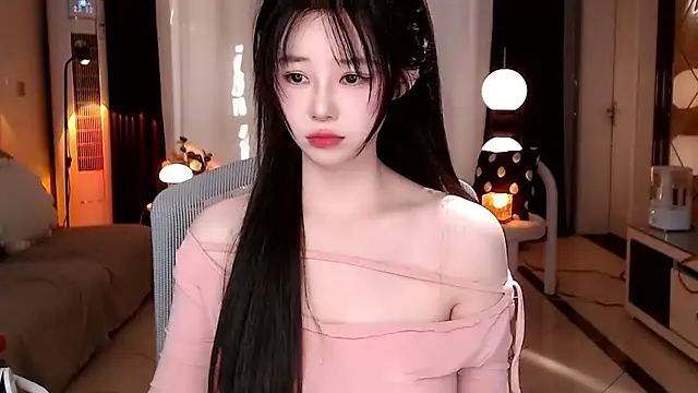 sweateanv  online show from 01/11/25, 08:00