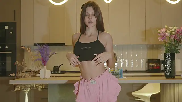 whisper of love online show from 11/04/25, 02:10