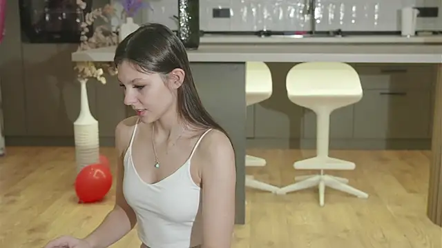 whisper of love online show from 11/24/25, 02:22