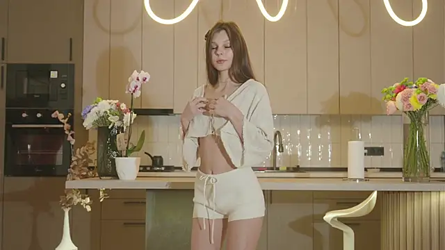 whisper of love online show from 11/25/25, 02:11