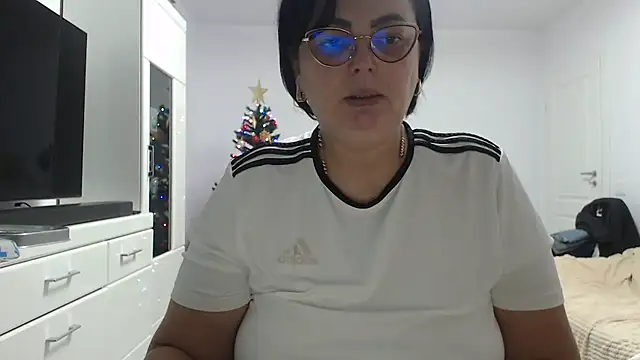 Amandamuller1982 online show from 12/18/25, 11:11