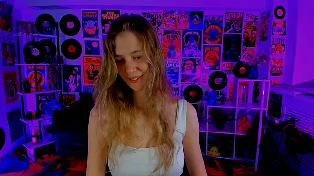 Sharon Evansi online show from 12/30/24, 02:51