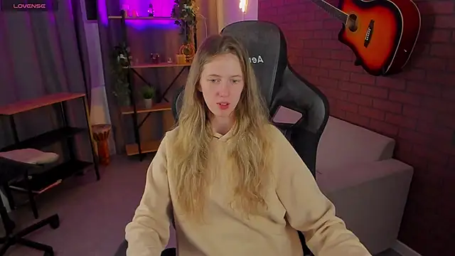 Sharon Evansi online show from 01/03/25, 03:01