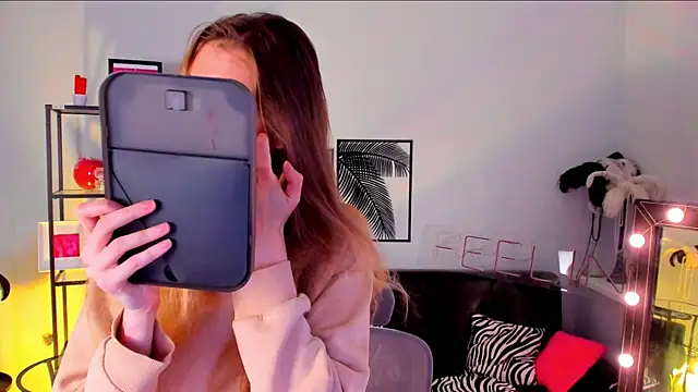 Sharon Evansi online show from 03/15/25, 11:19