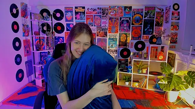 Sharon Evansi online show from 03/22/25, 06:03