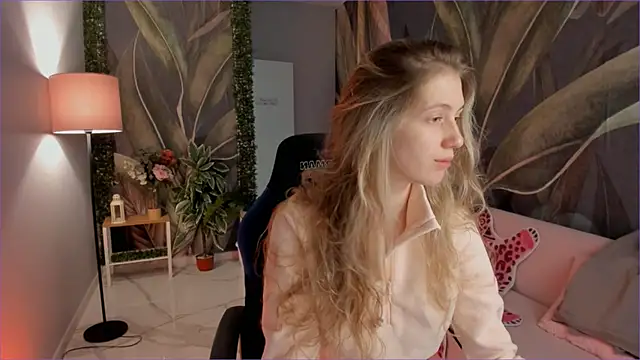 Sharon Evansi online show from 12/14/25, 11:48