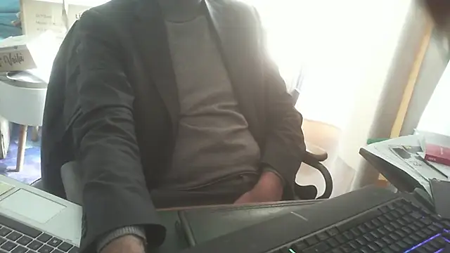 shyfrenchcock1 online show from 03/03/26, 01:50