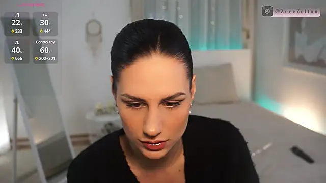 ZoeeZolton online show from 01/01/25, 08:58