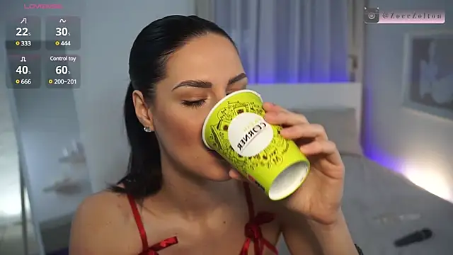 ZoeeZolton online show from 01/04/25, 12:05