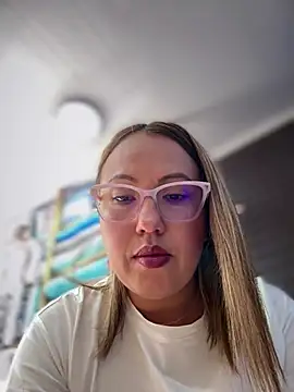 VIOLETA-25  online show from 04/15/26, 09:04