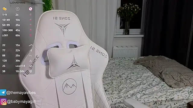 Maya Rave online show from 11/26/25, 03:51