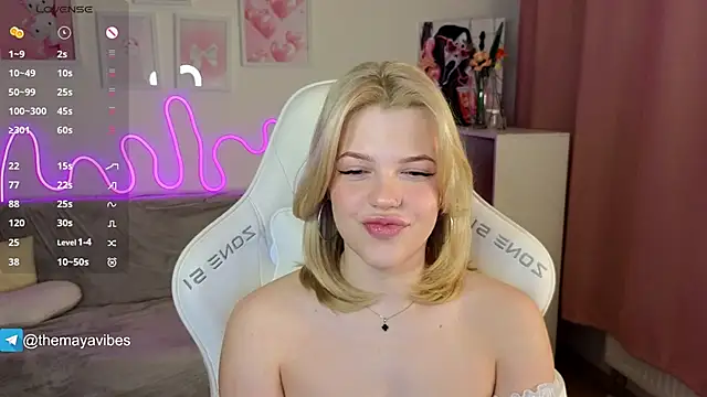 Maya Rave online show from 02/11/26, 03:22