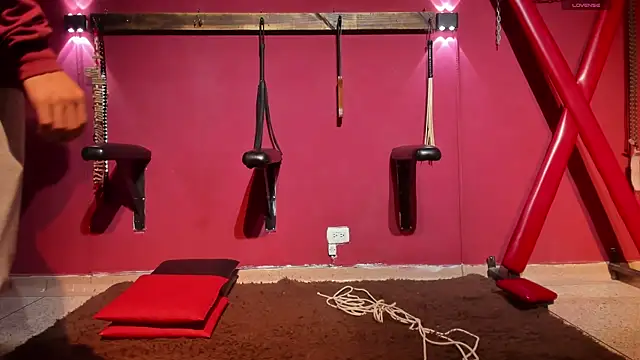 Snapshot of BDSM_Vantablack_ chatting on 01/15/25, 07:26 BDSM Vantablack  online show from 01/15/25, 07:26