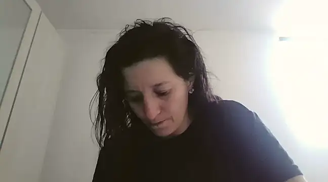 Snapshot of hanamy_joha chatting on 03/11/25, 09:15 hanamy joha online show from 03/11/25, 09:15