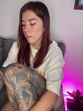 luccianagreyy online show from 12/10/24, 10:16