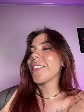 luccianagreyy online show from 02/25/25, 09:24