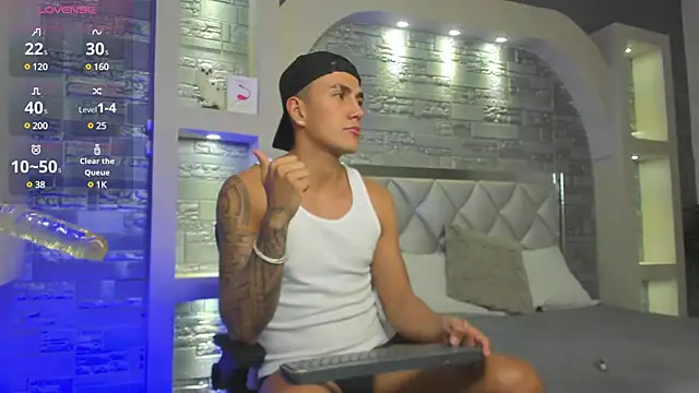 Aron Bolt online show from 01/17/25, 01:24