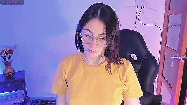 haanna thompsoon online show from 12/09/24, 06:57