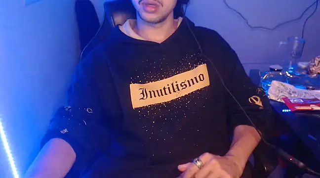 Snapshot of anjonoturno1 chatting on 12/15/24, 06:18 anjonoturno1 online show from 12/15/24, 06:18